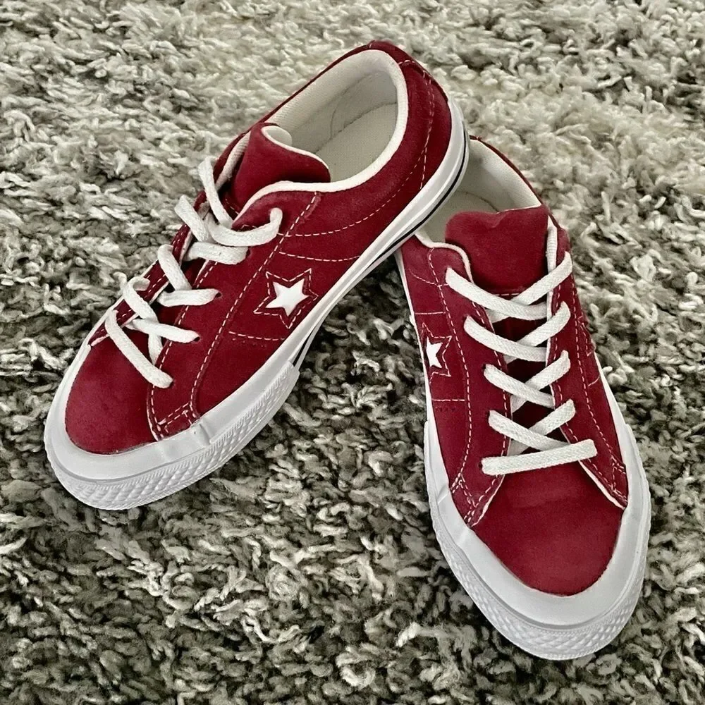 NWT Converse Kids One Star Shoes